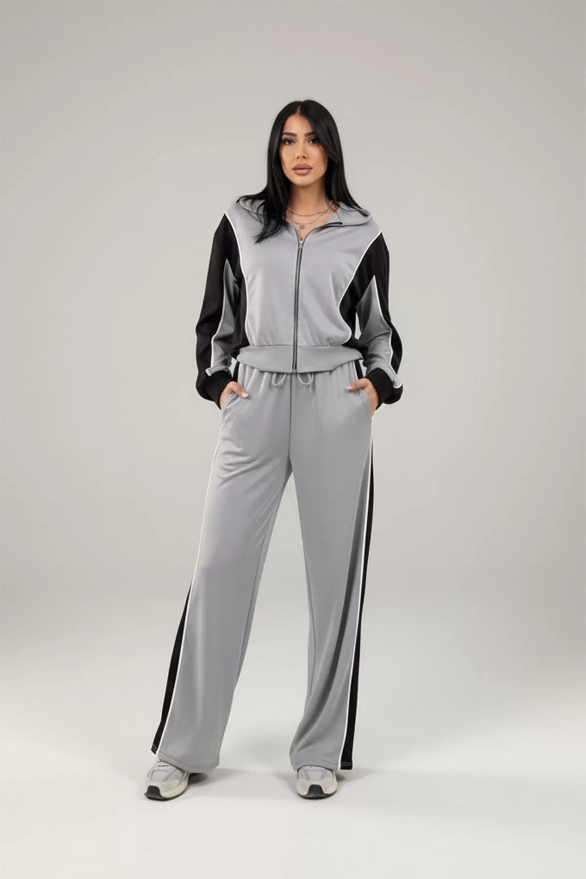 Gri Siyah Renk Bloklu Kadın Eşofman Takımı
