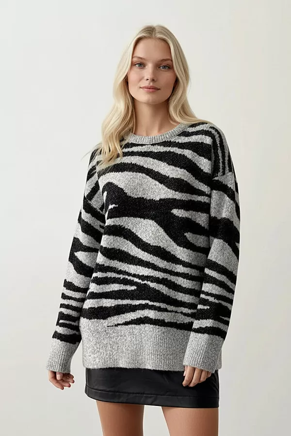 Gri Siyah Zebra Desenli Triko Kadın Kazak