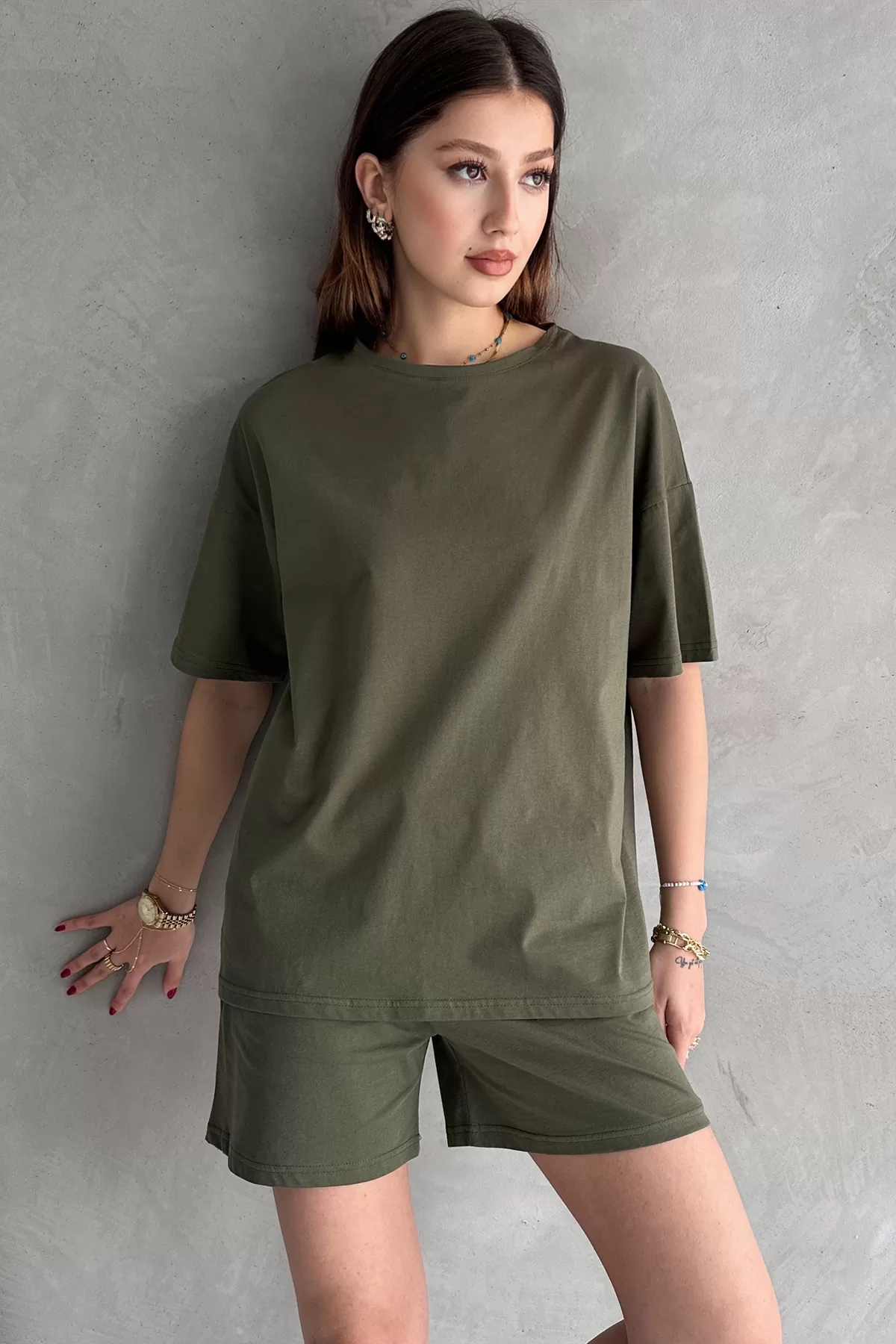 Haki Pamuklu Oversize Tişört Şort Kadın İkili Takım
