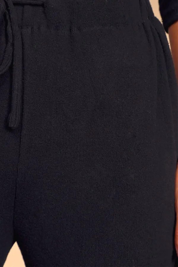 Kayık Yaka Siyah Kaşkorse Kadın Eşofman Takımı