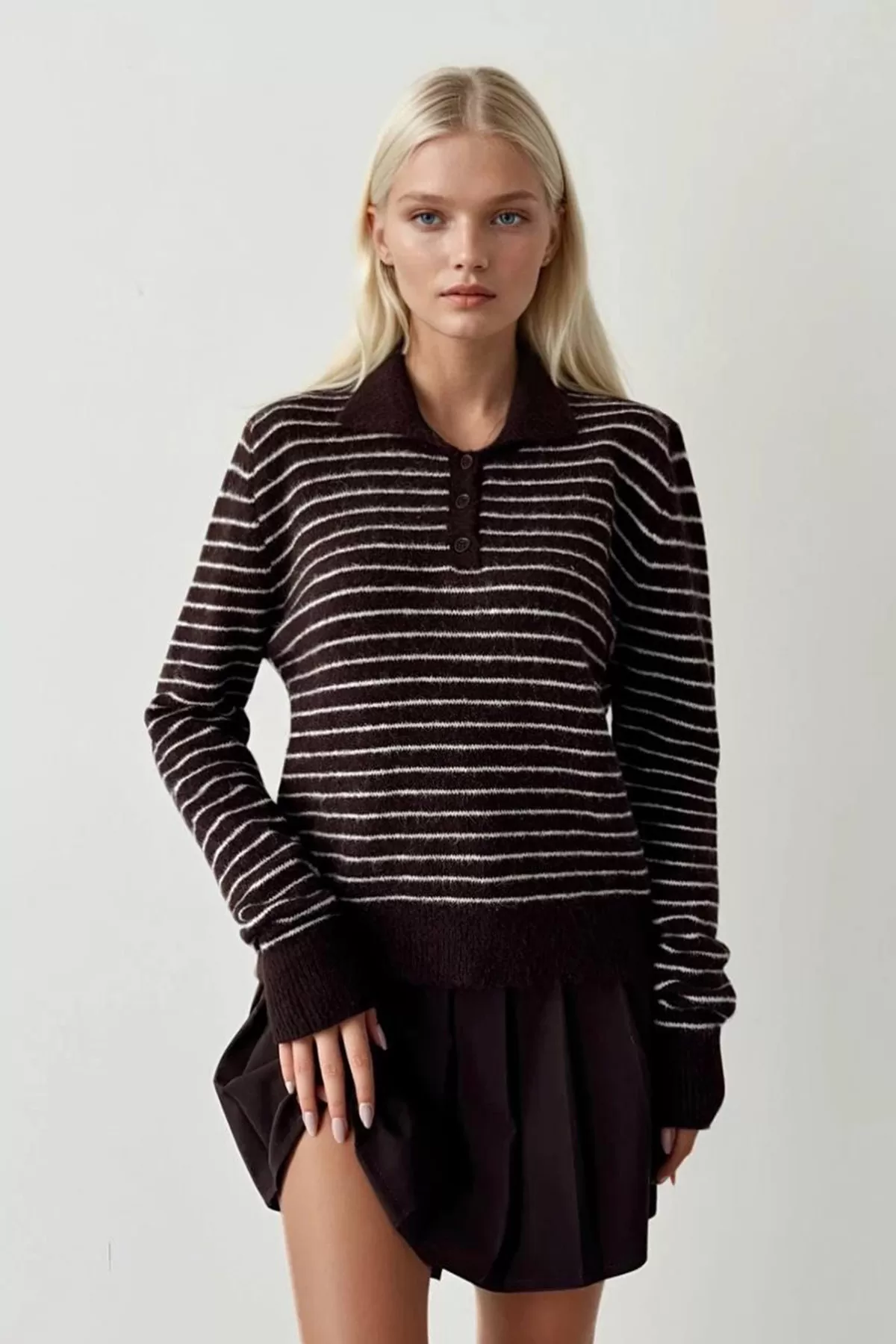 Kahverengi Beyaz Çizgili Triko Kadın Kazak