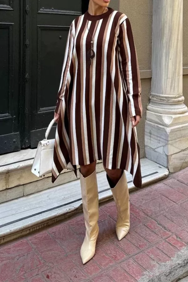 Kahverengi Beyaz Çizgili Triko Kısa Elbise