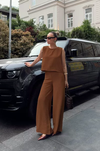 Kahverengi Bluz Geniş Paça Pantolon Alt Üst Takım