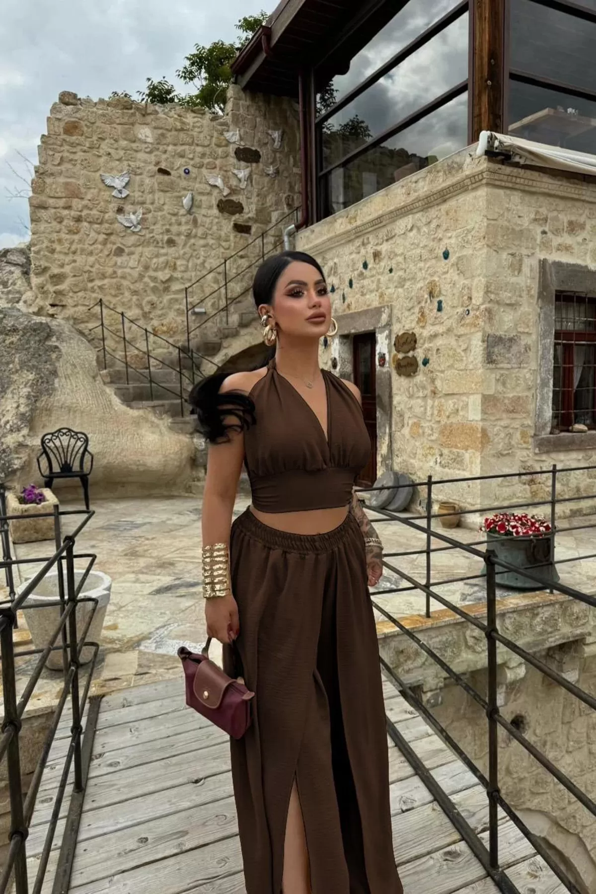 Kahverengi Büstiyer Yırtmaçlı Pantolon Alt Üst Takım