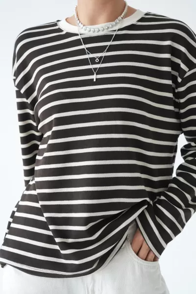 Kahverengi Ekru Çizgili Sweatshirt