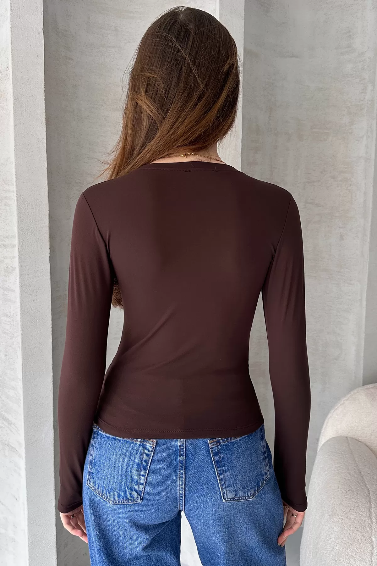 Kahverengi Parmak Geçirmeli Bluz