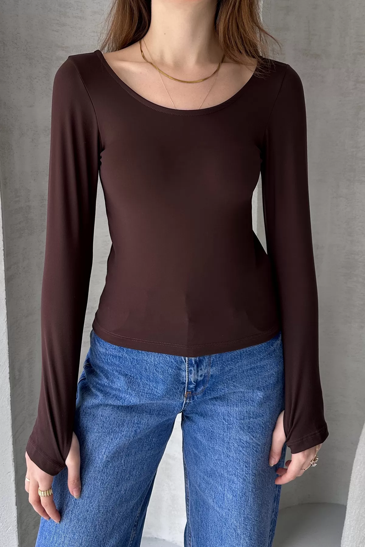 Kahverengi Parmak Geçirmeli Bluz