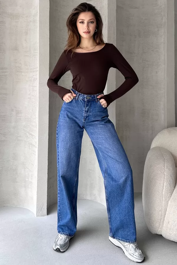 Kahverengi Parmak Geçirmeli Bluz