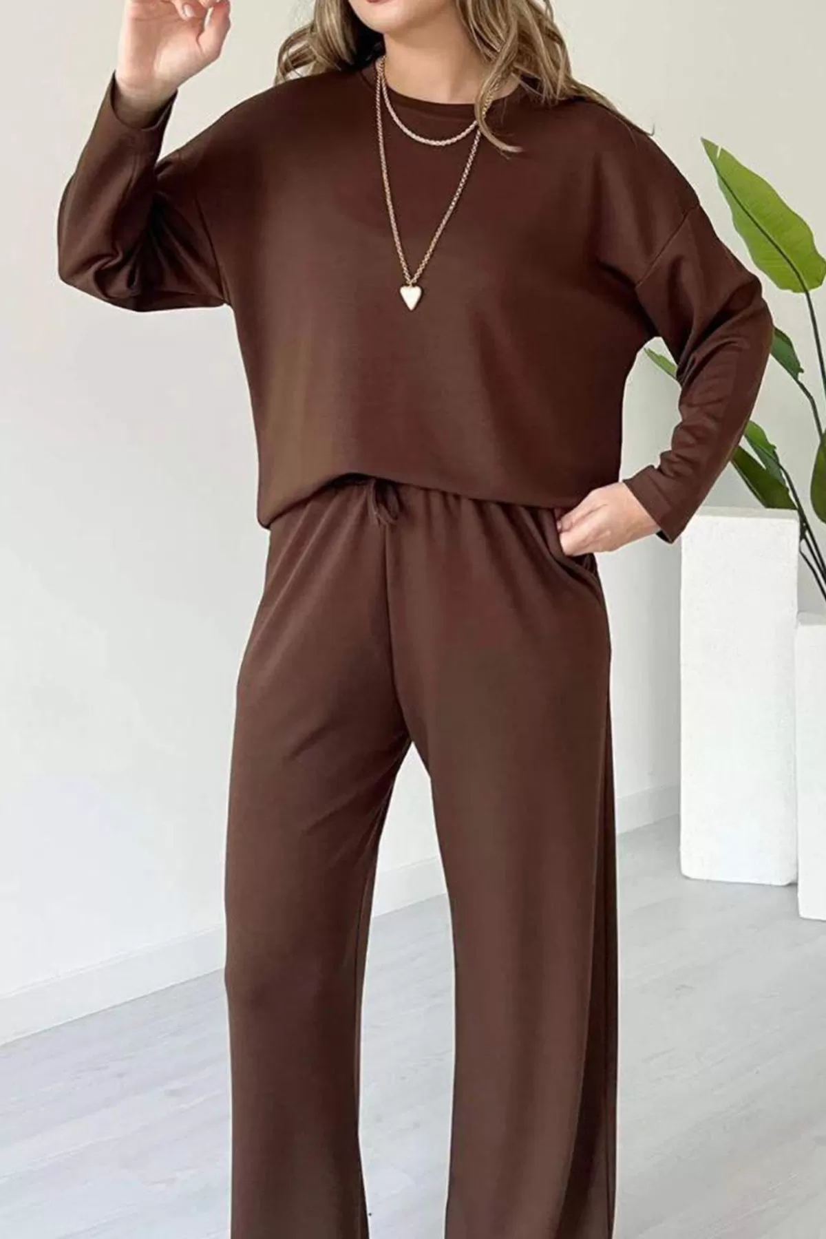 Kahverengi Rahat Kesim Kadın Alt Üst Takım