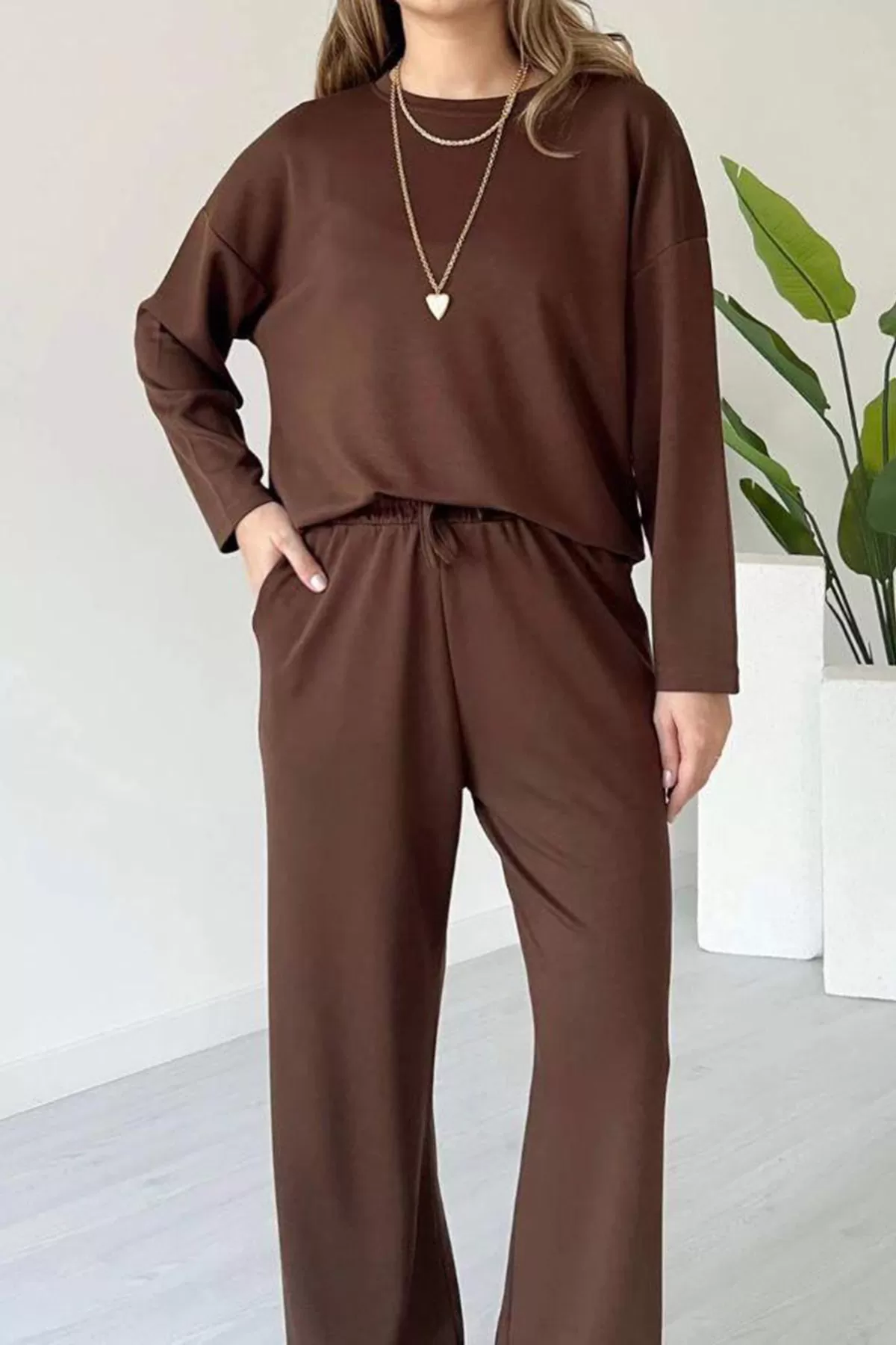 Kahverengi Rahat Kesim Kadın Alt Üst Takım