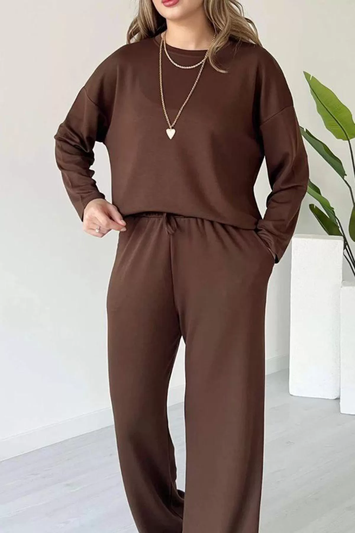 Kahverengi Rahat Kesim Kadın Alt Üst Takım