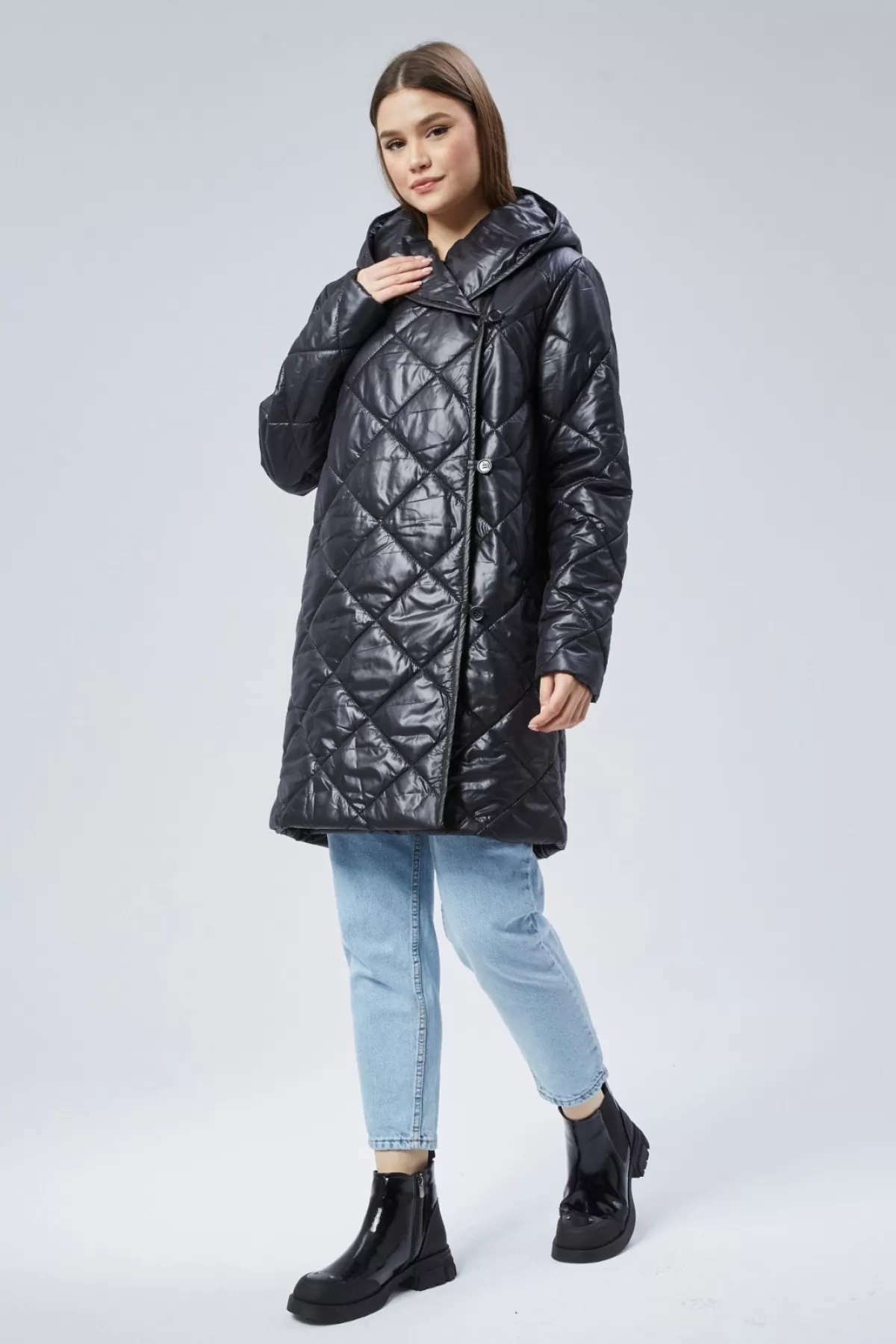 Kapüşonlu Kapitoneli Siyah Kadın Mont