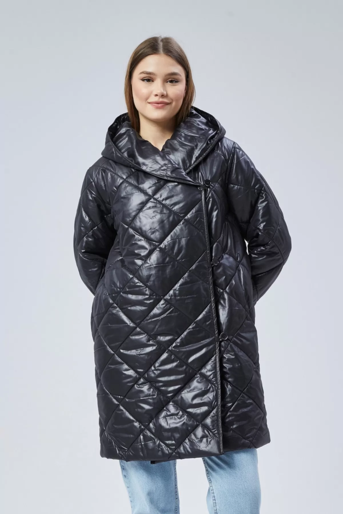 Kapüşonlu Kapitoneli Siyah Kadın Mont