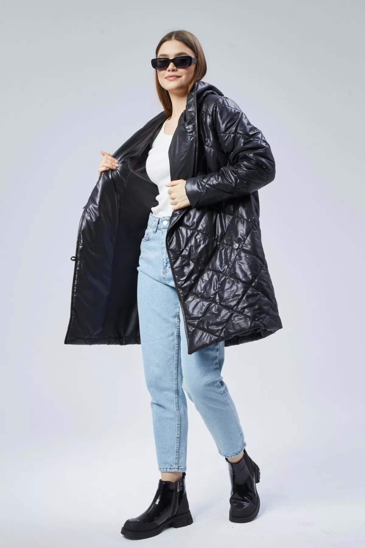 Kapüşonlu Kapitoneli Siyah Kadın Mont