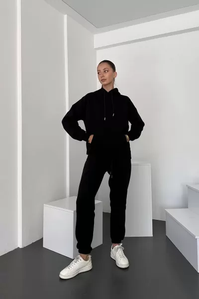 Kapüşonlu Siyah Kadın Alt Üst Takım