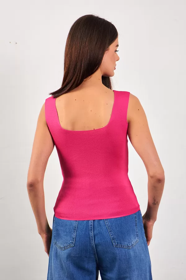 Kare Yaka Fuşya Triko Atlet