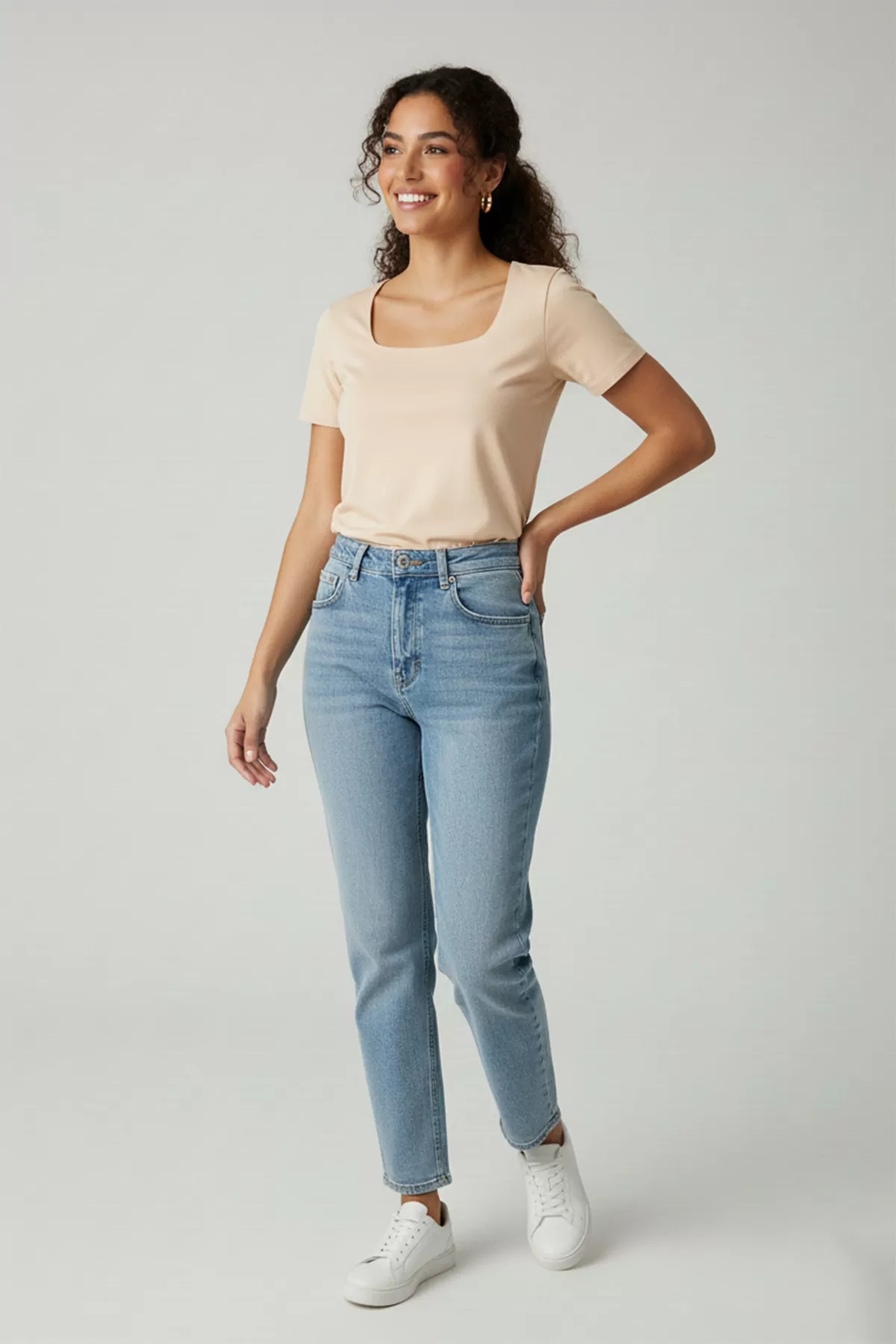 Kısa Kollu Kare Yaka Bej Modal Kadın Tişört