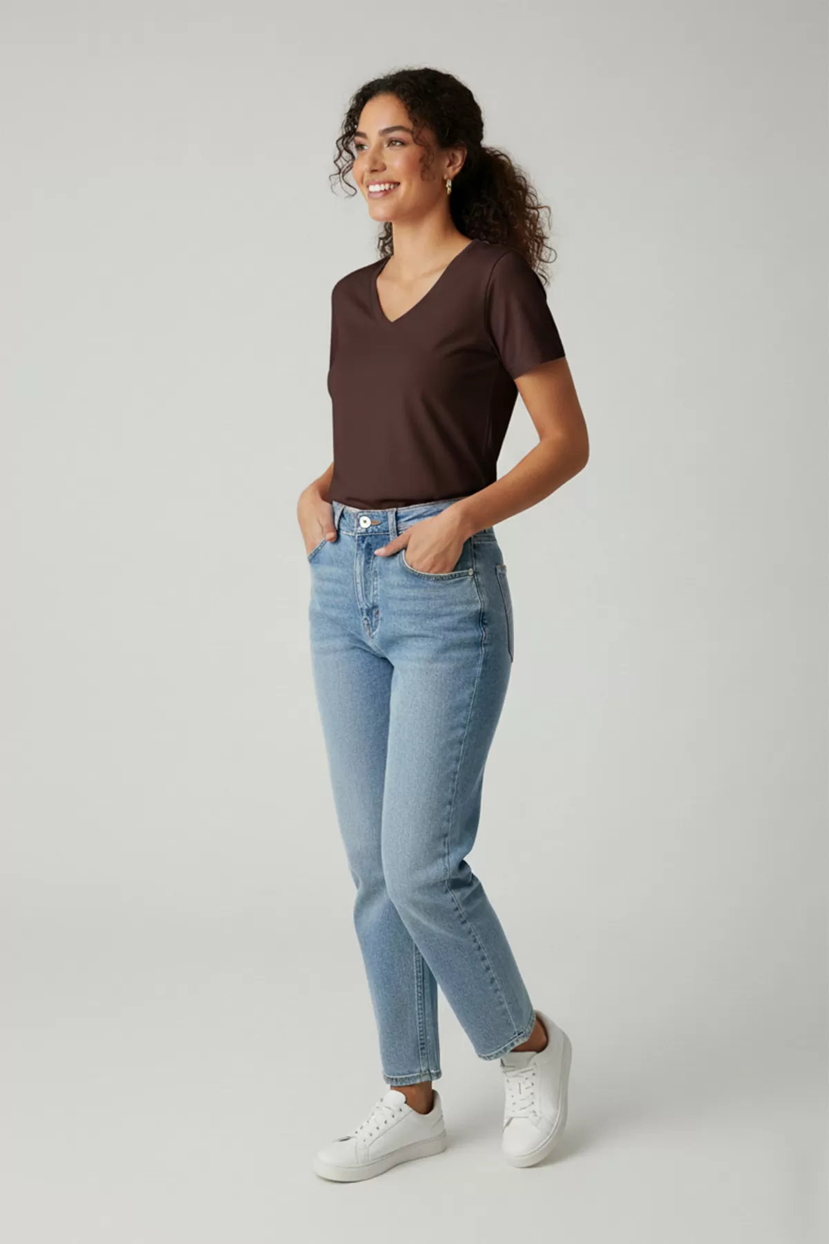 Kısa Kollu V Yaka Kahverengi Modal Kadın Tişört