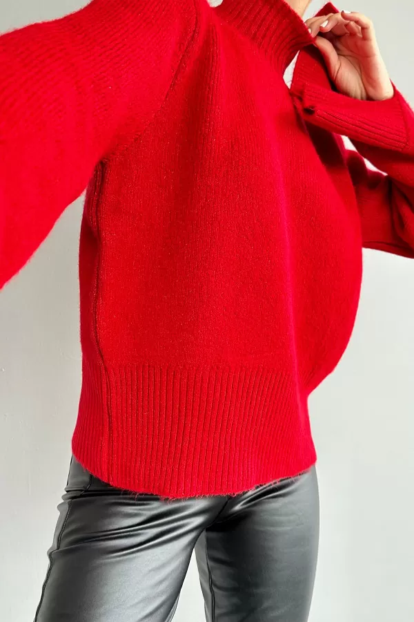 Kolları Yırtmaçlı Balıkçı Yaka Kırmızı Triko Kadın Kazak