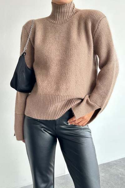 Kolları Yırtmaçlı Balıkçı Yaka Vizon Triko Kadın Kazak