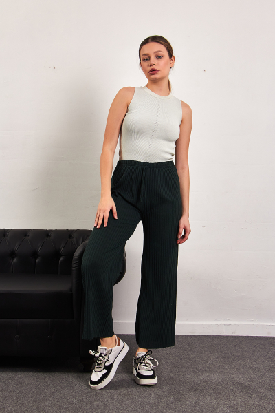 Koyu Yeşil Rahat Kesim Kadın Pantolon