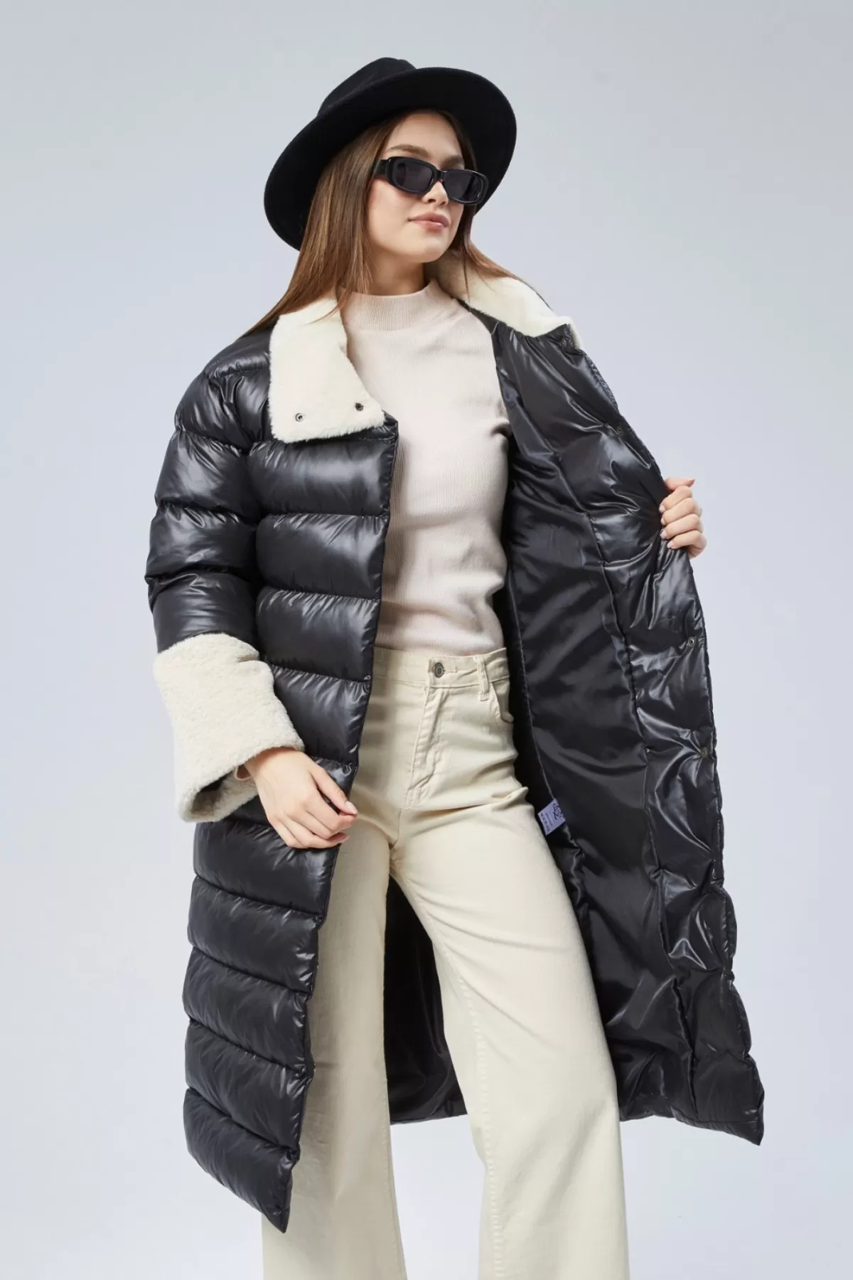 Kürklü Siyah Kadın Kaban