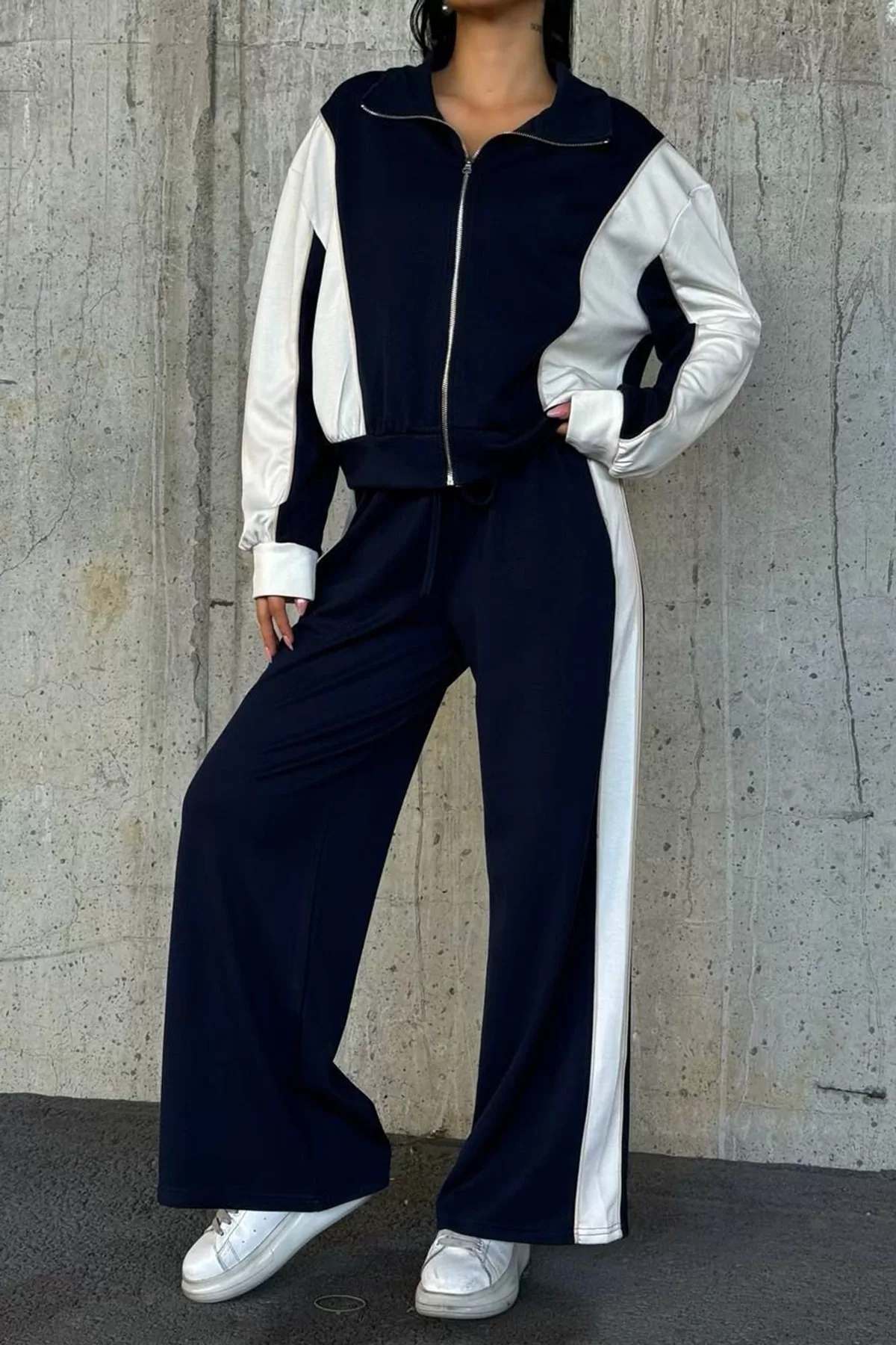 Lacivert Beyaz Renk Bloklu Kadın Eşofman Takımı