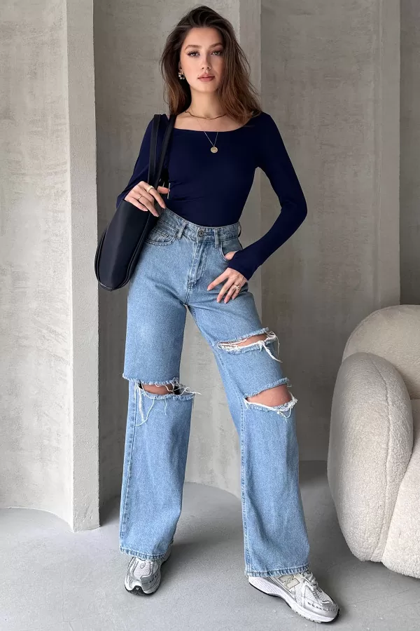 Lacivert Parmak Geçirmeli Bluz