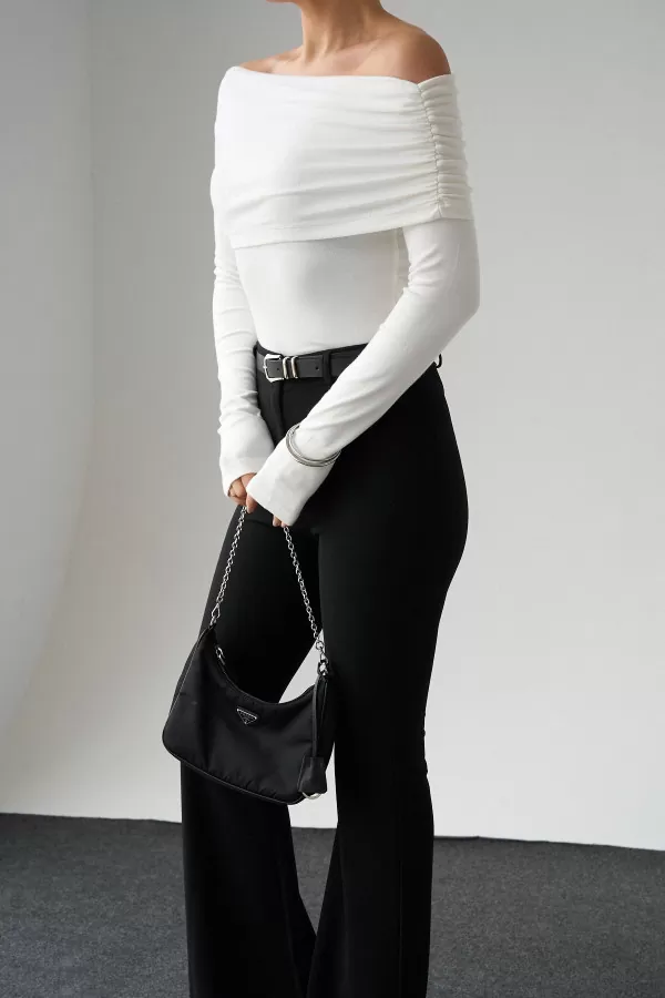 Madonna Yaka Ekru Örme Bluz