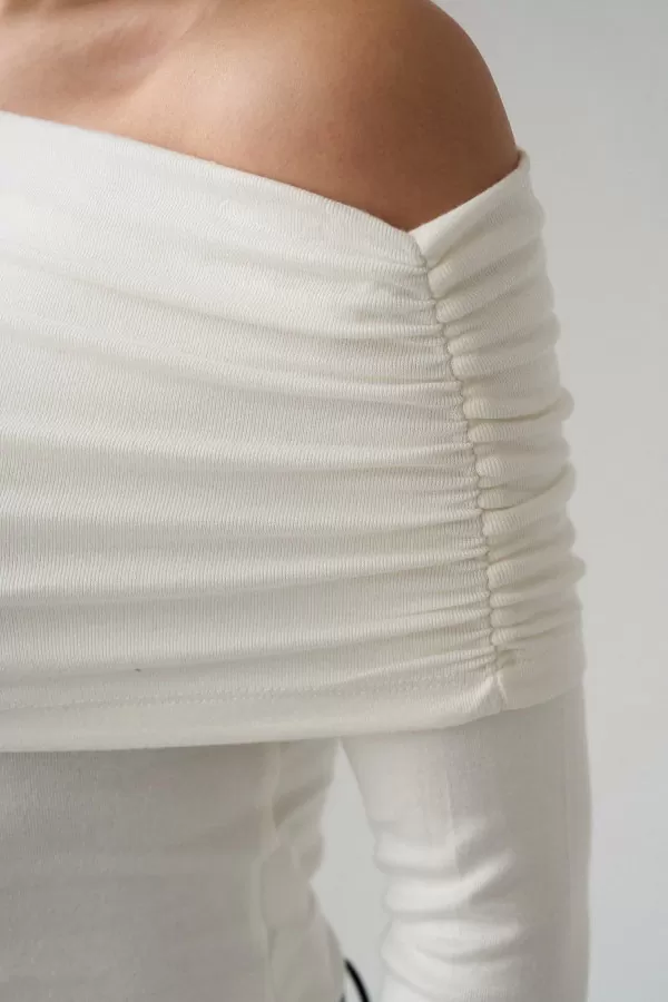 Madonna Yaka Ekru Örme Bluz