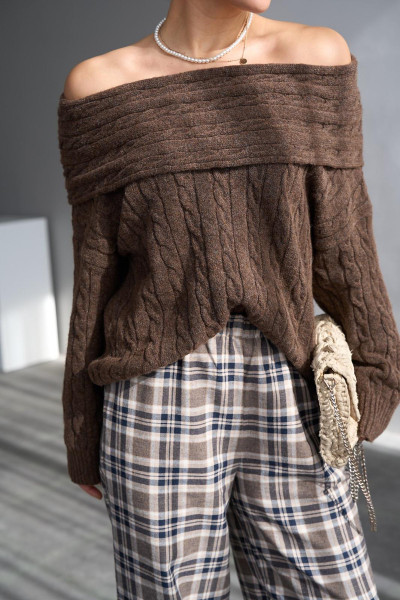Madonna Yaka Kahverengi Pamuklu Triko Kadın Kazak
