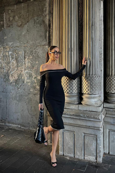 Madonna Yaka Siyah Pamuklu Midi Elbise