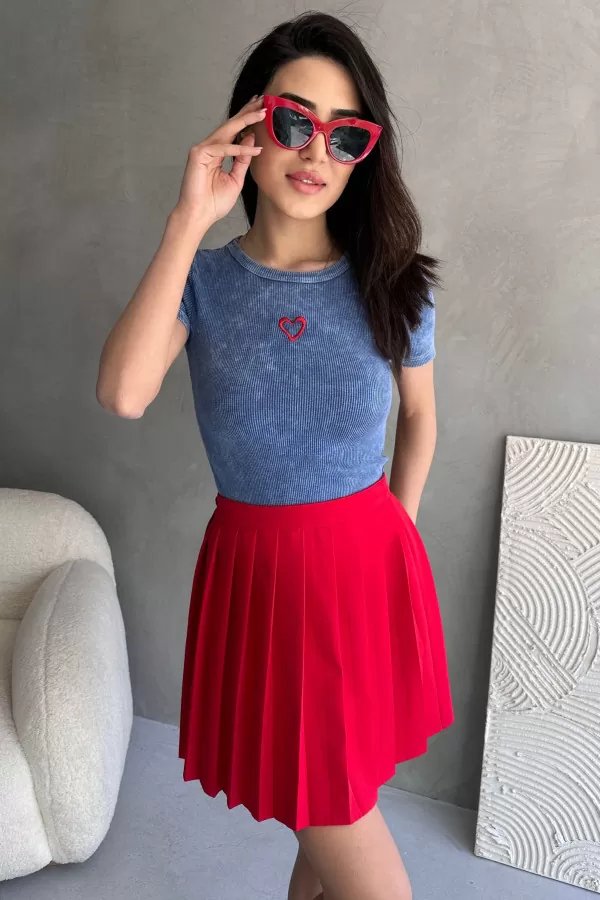 Mavi Yıkamalı Nakışlı Body