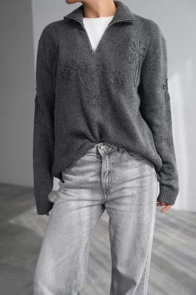 Nakış Detaylı Antrasit Pamuklu Kadın Kazak