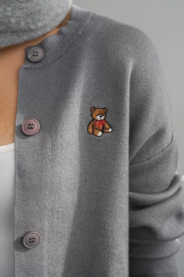 Nakış Detaylı Gri Triko Kadın Hırka