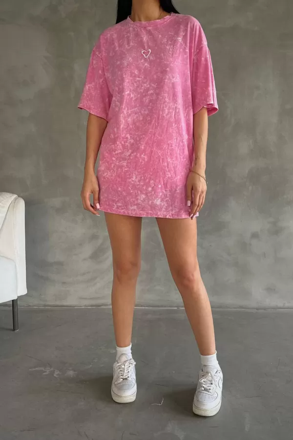 Nakışlı Pembe Yıkamalı Kadın Tişört