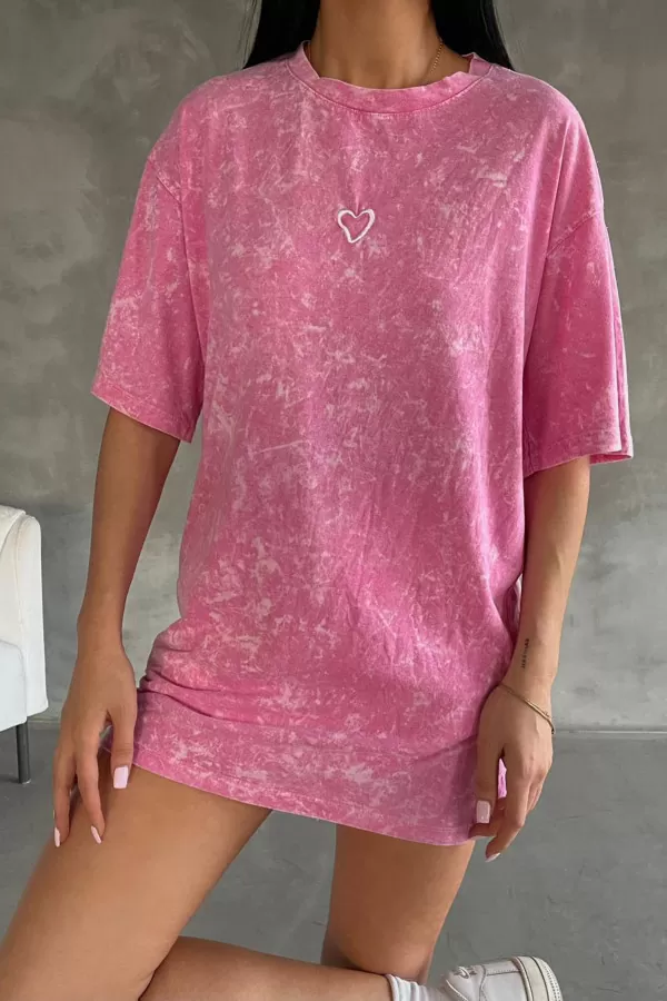 Nakışlı Pembe Yıkamalı Kadın Tişört