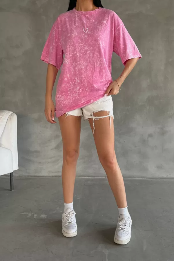 Nakışlı Pembe Yıkamalı Kadın Tişört