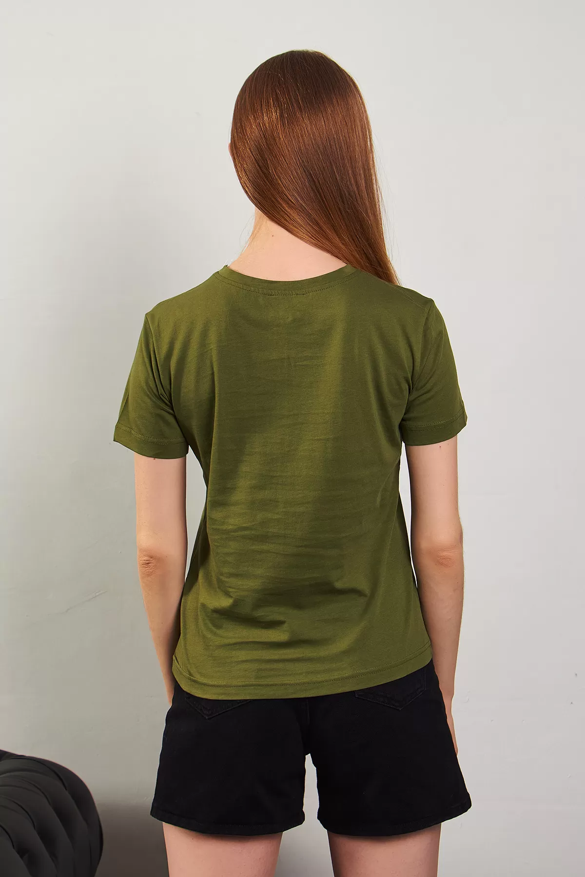 Nefti Yeşil Pamuklu Bisiklet Yaka Basic Kadın Tişört