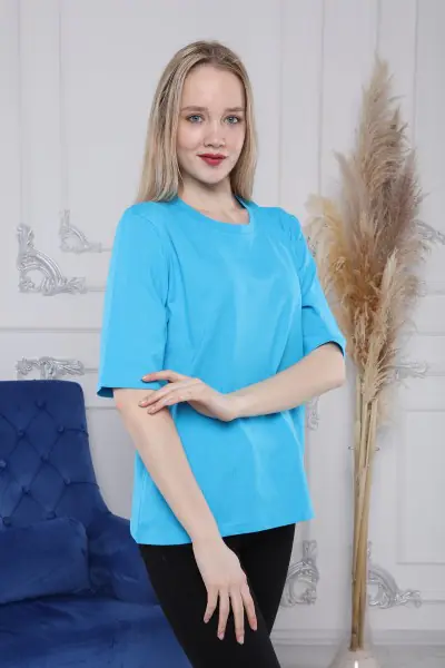 Pamuklu Mavi Bisiklet Yaka Kadın Tişört