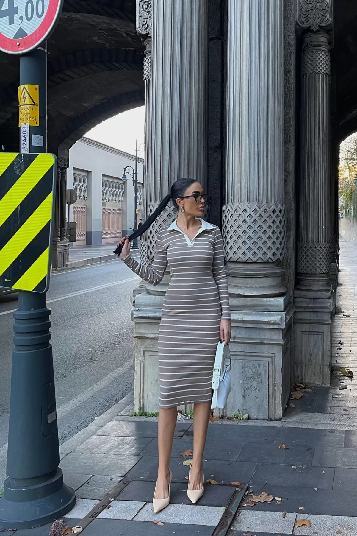 Polo Yaka Çizgili Sütlü Kahve Kaşkorse Midi Elbise