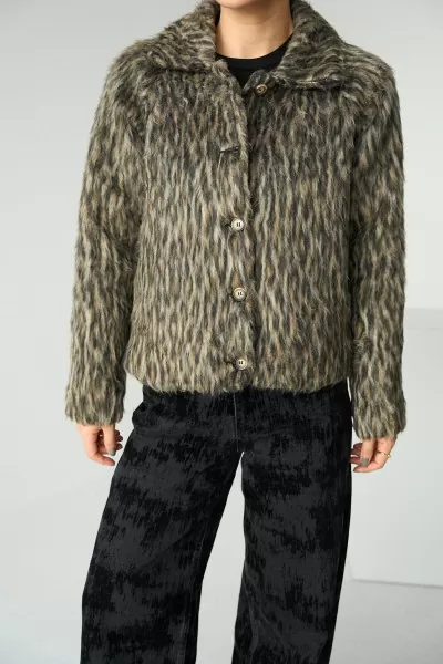 Polo Yaka Leopar Desenli Kadın Ceket