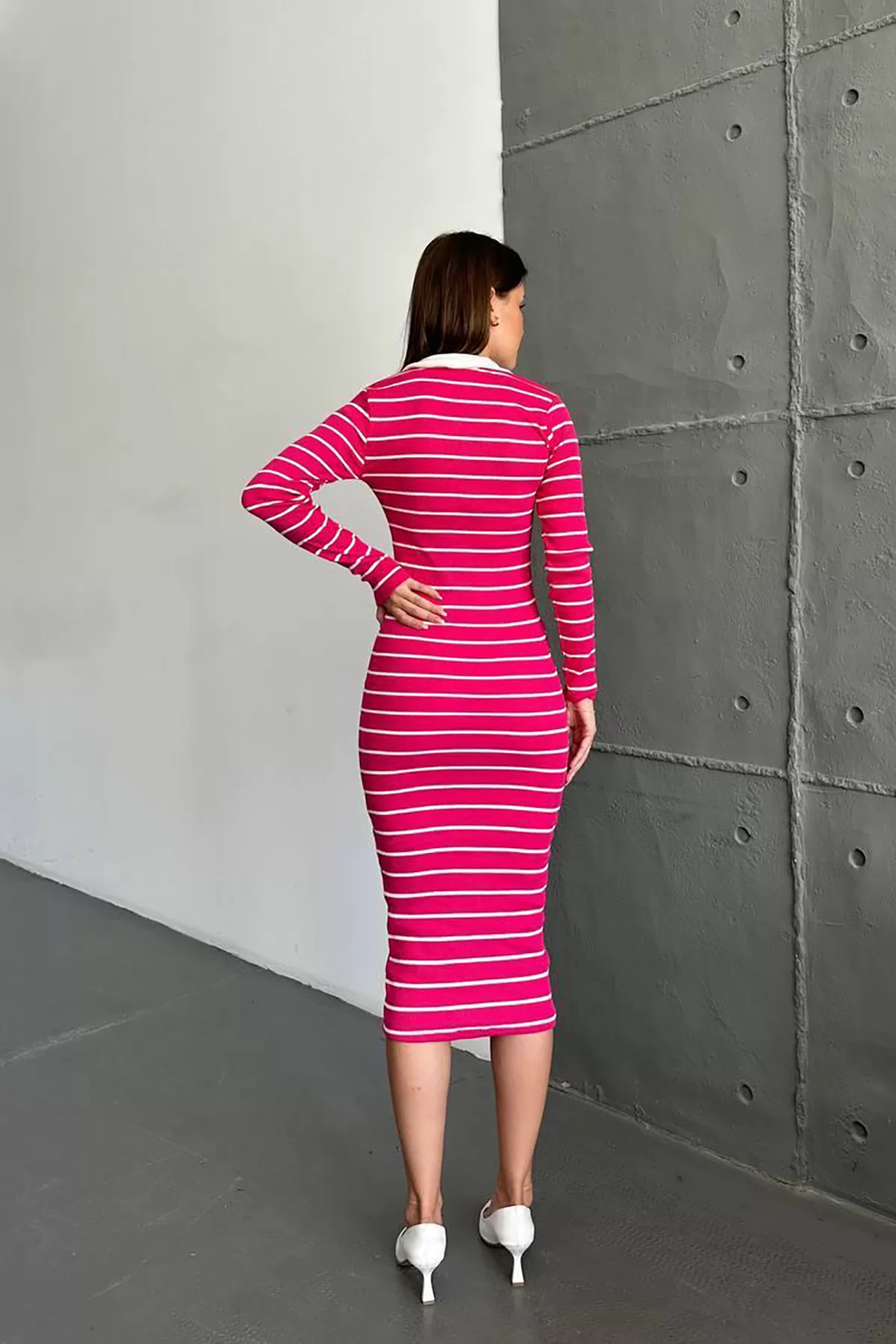 Polo Yaka Pembe Beyaz Çizgili Kaşkorse Midi Elbise