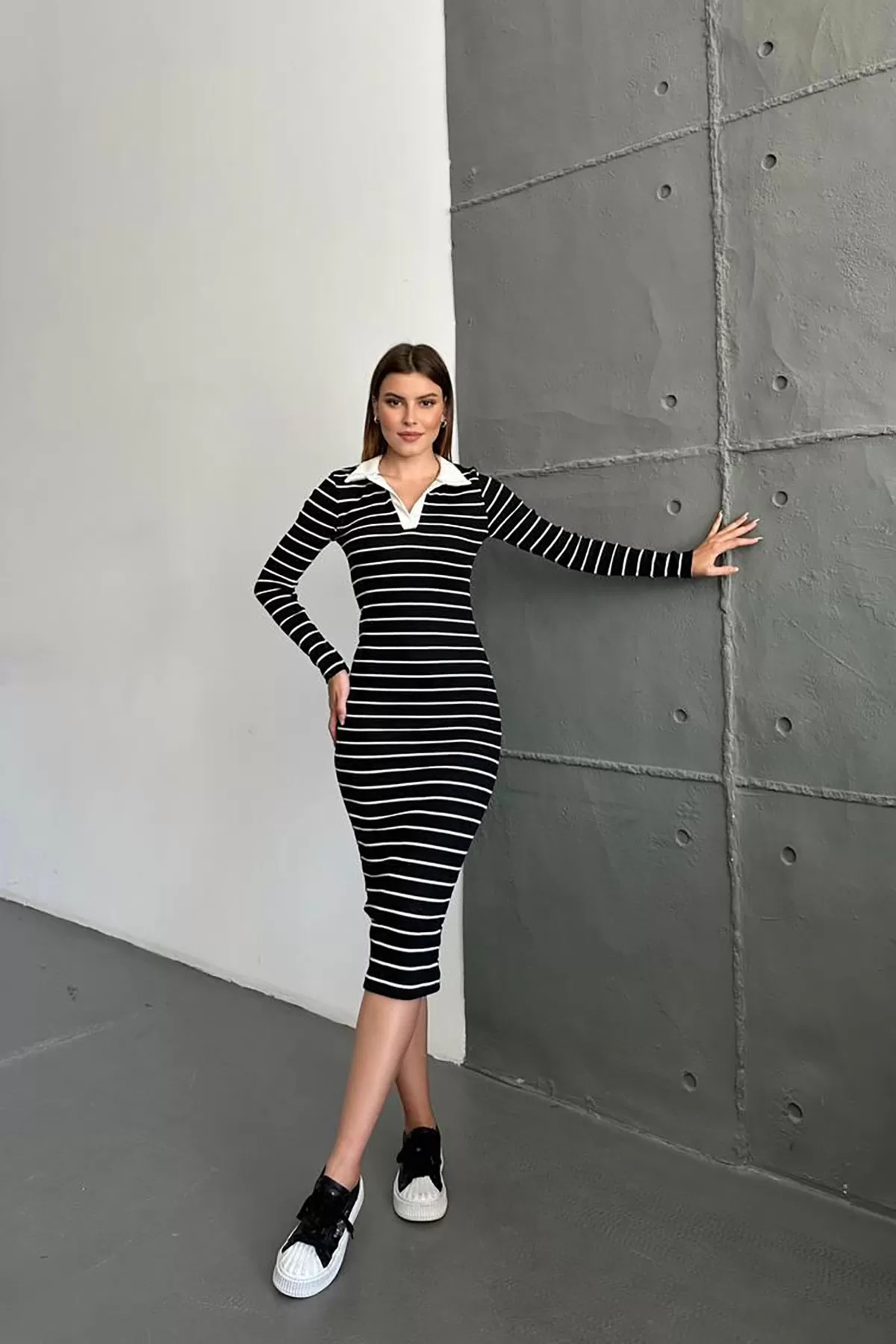 Polo Yaka Siyah Beyaz Çizgili Kaşkorse Midi Elbise