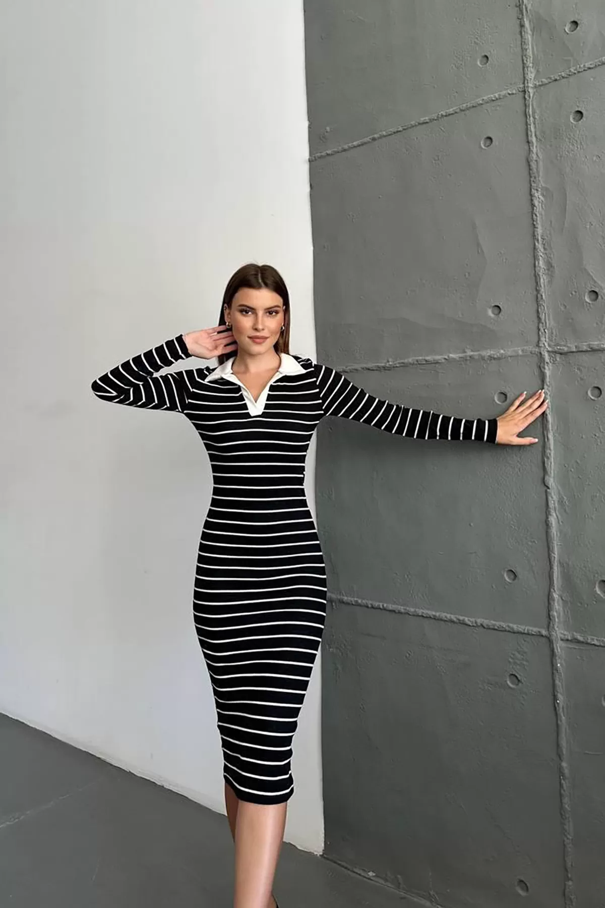 Polo Yaka Siyah Beyaz Çizgili Kaşkorse Midi Elbise