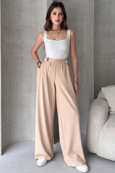 Bej Beyaz Krep Kumaş Salaş Kesim Kadın Pantolon