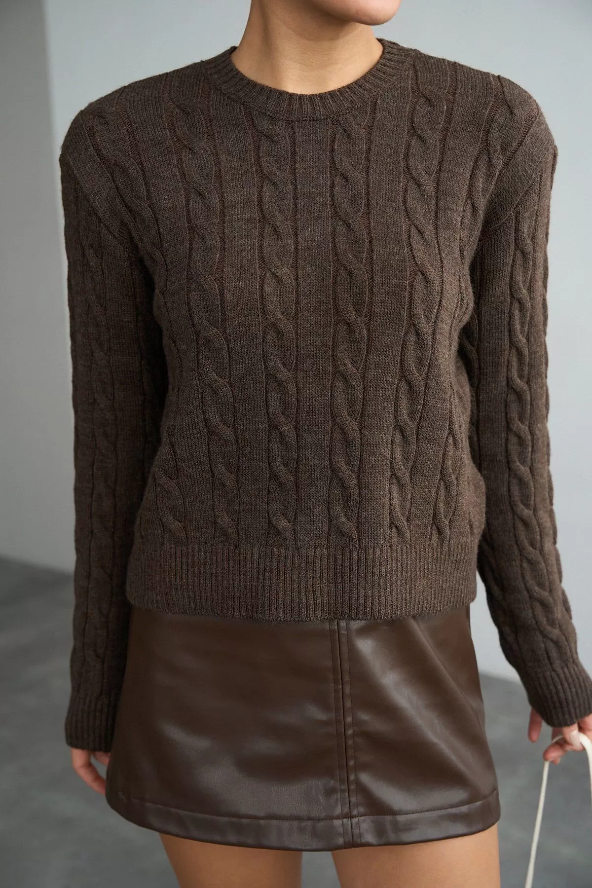 Saç Örgülü Kahverengi Pamuklu Kadın Kazak