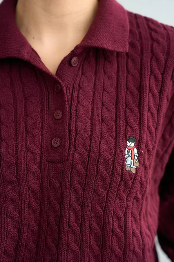 Saç Örgülü Nakış ve Düğme Detaylı Bordo Kadın Kazak