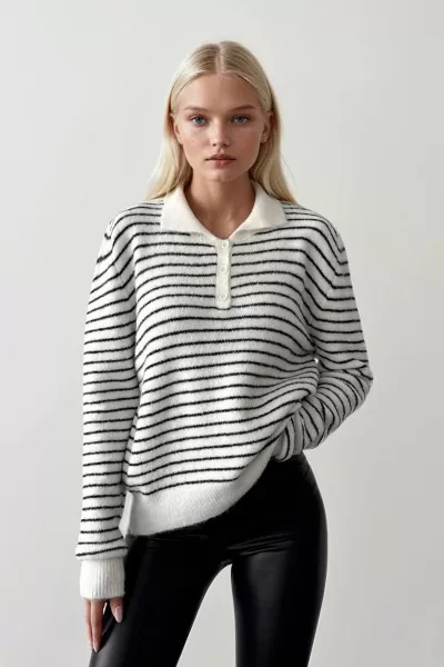 Siyah Beyaz Çizgili Triko Kadın Kazak