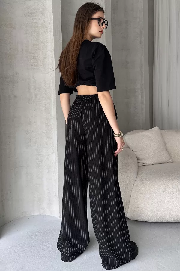 Siyah Beyaz Krep Kumaş Salaş Kesim Kadın Pantolon